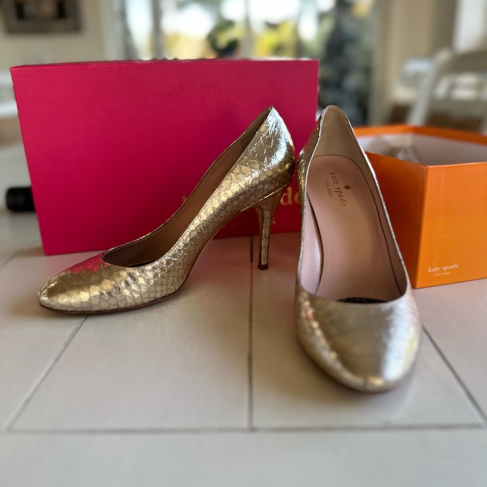 Kate Spade DANI Gold/Metallic Snake 7M heels.   3in very comfortable